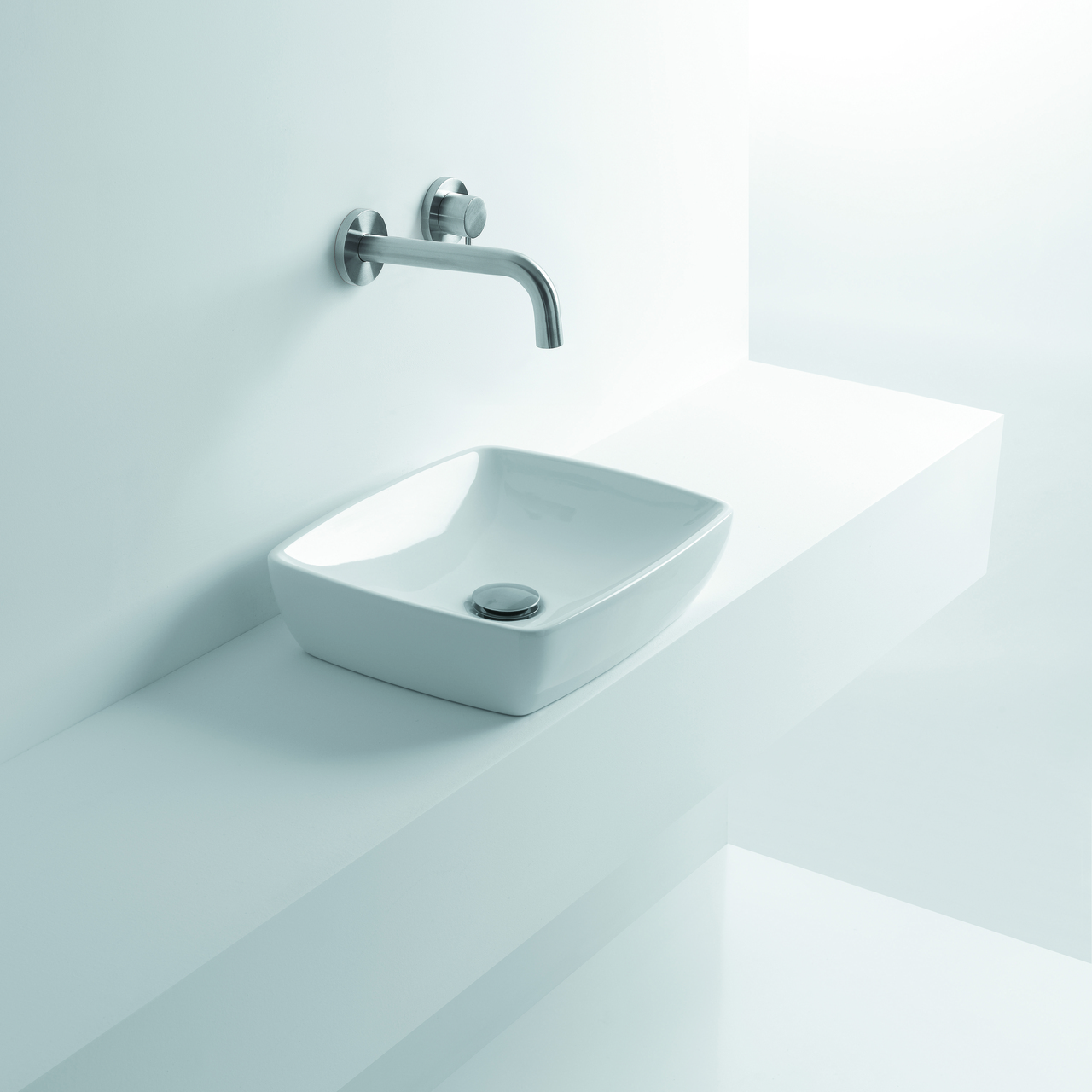 H10 40C,15.7 x 12.6 x 4.0, Countertop Bathroom Sink in Ceramic White